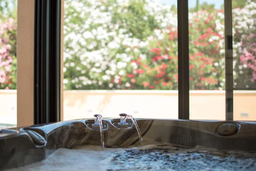 Clos Des Griottes, Clim Jacuzzi Parking Arles France
