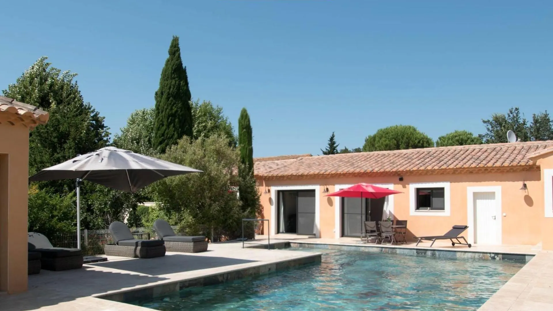 Clos Des Griottes, Clim Jacuzzi Parking Arles